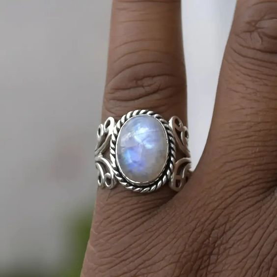 Vintage White Stone Silver Ring-tidenox