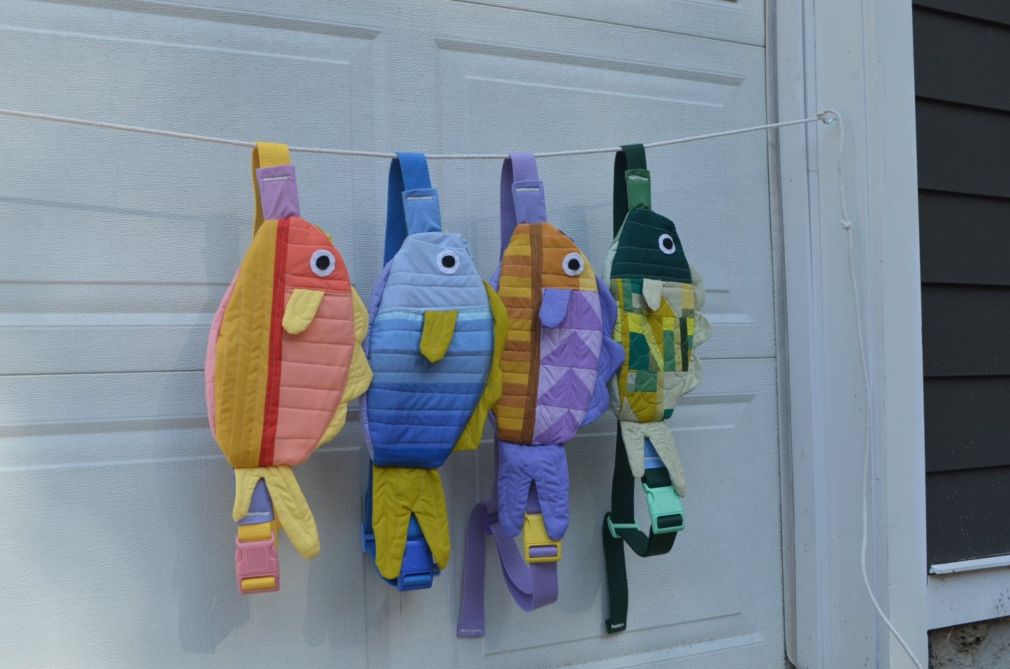 ⭐ Best Seller-Swim Along Crossbody Fish Bag