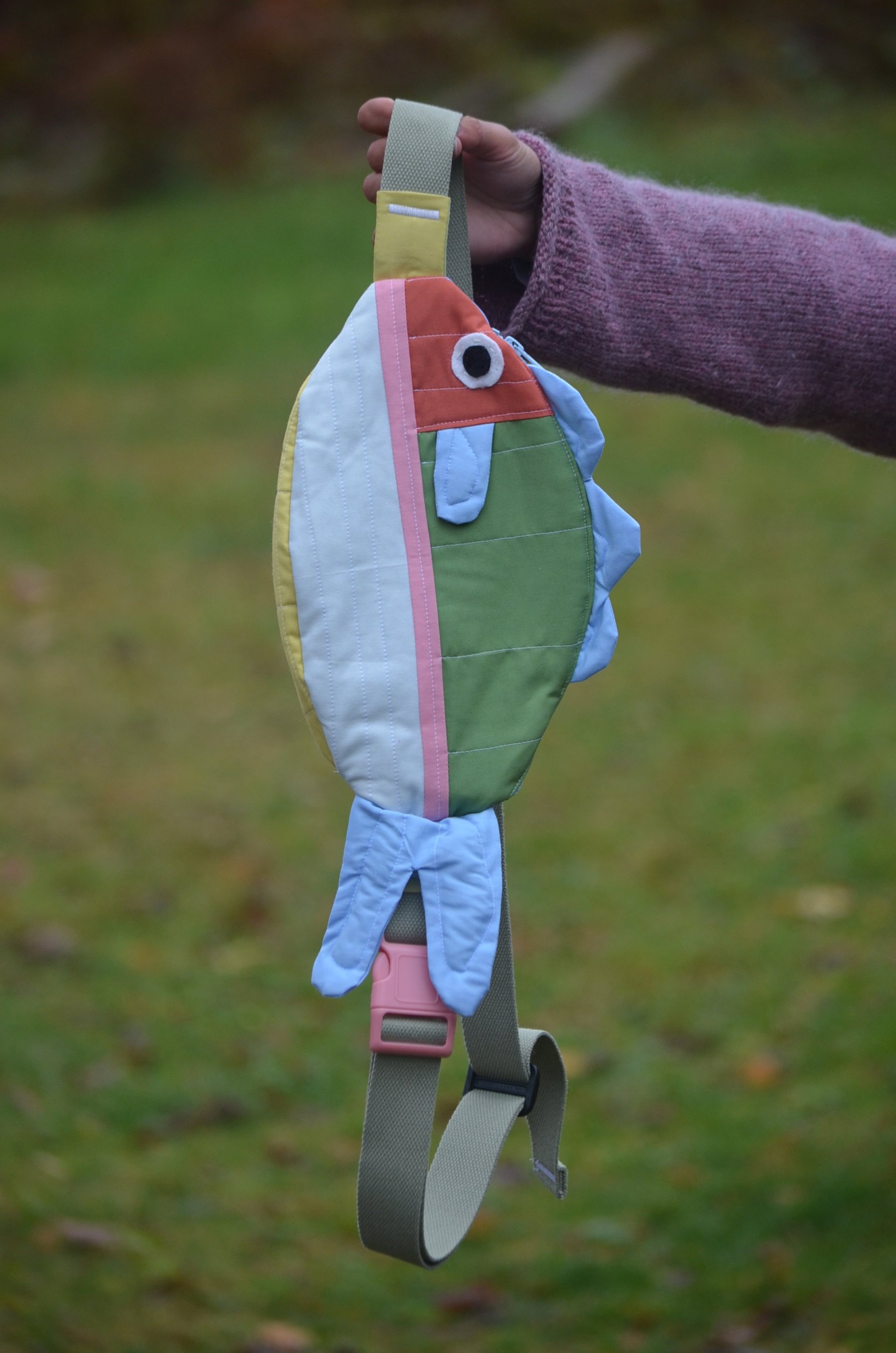 🎁 Perfect Gift-Swim Along Crossbody Fish Bag