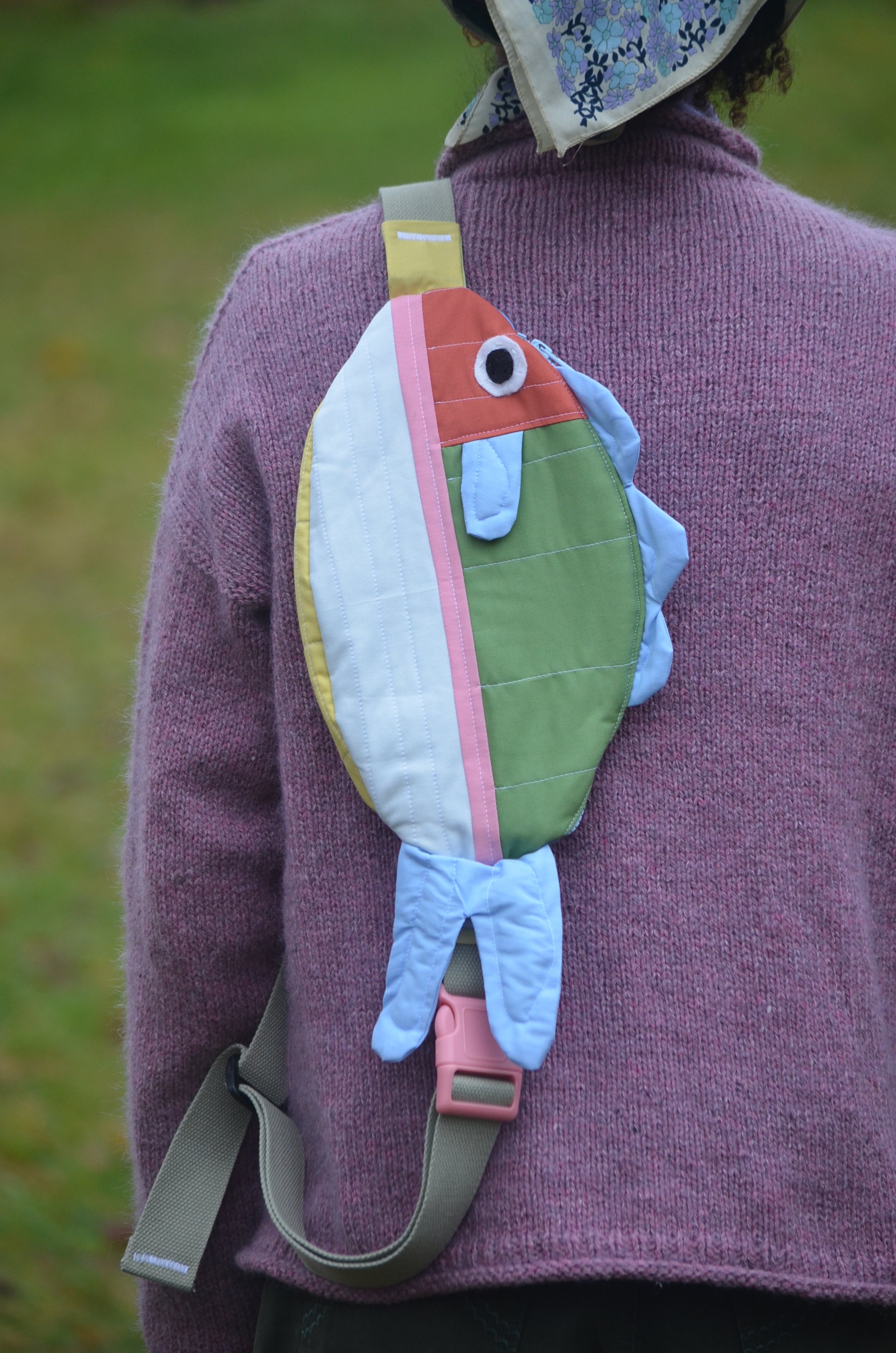 🎁 Perfect Gift-Swim Along Crossbody Fish Bag