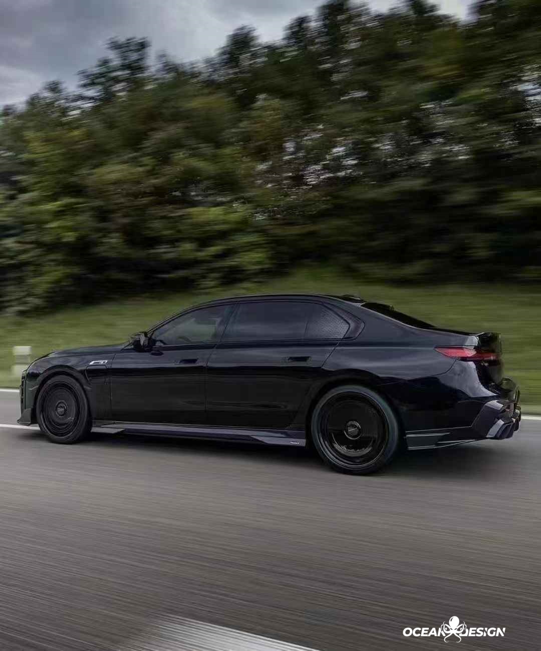 2023-2025 BMW G70 7 Series M Sport MSY Dry Carbon Fiber Side Skirts