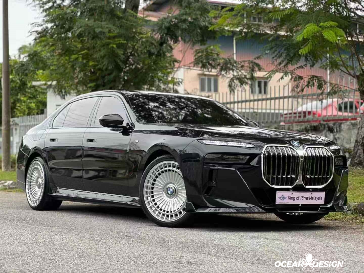 2023-2025 BMW G70 7 Series M Sport MSY Dry Carbon Fiber Side Skirts