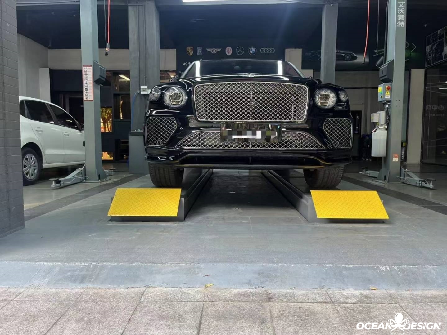 2021-2025 Bentley Bentayga V8 S Dry Carbon Front Lip Splitter High-End Upgrade 