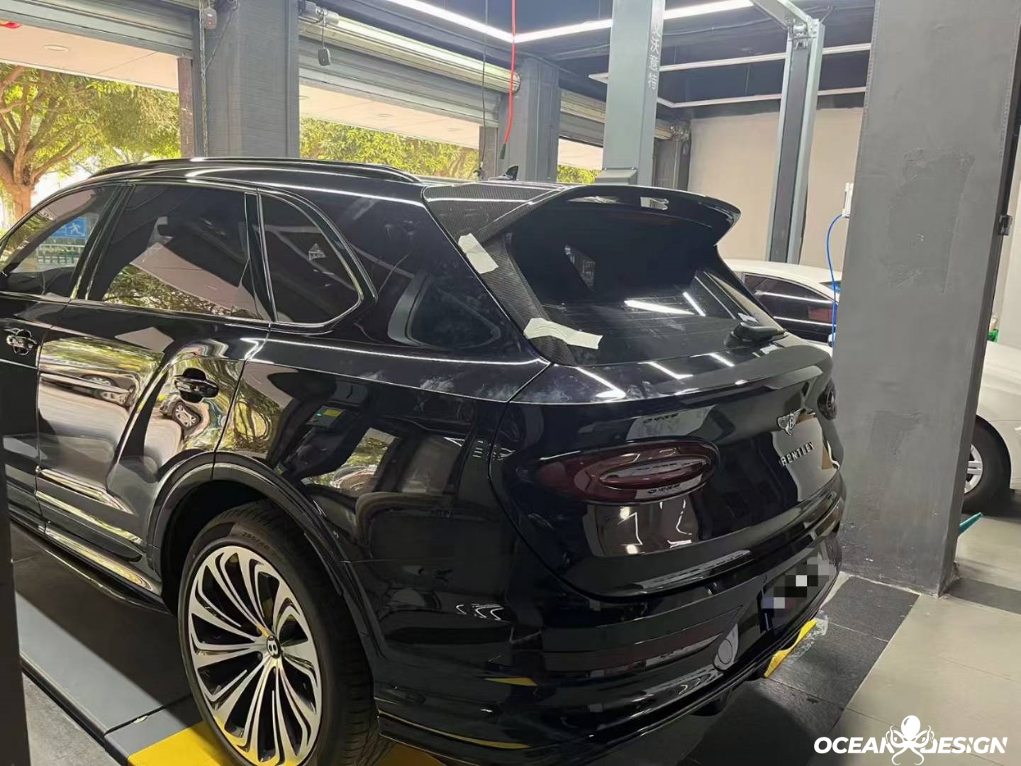 2021-2025 Bentley Bentayga V8 S Dry Carbon Rear Diffuser High-End Upgrade