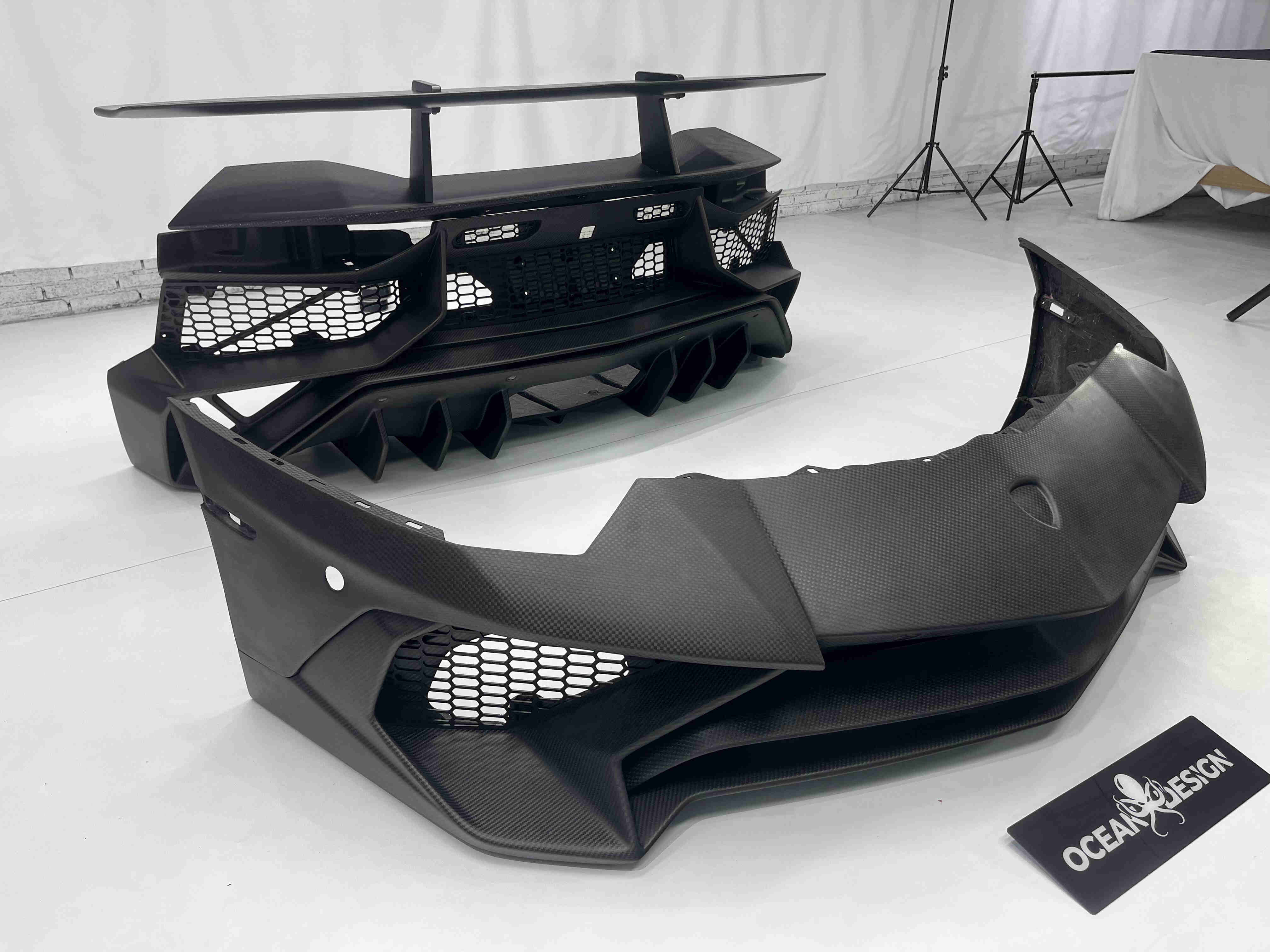 Lamborghini LP700 to LP750-4 SV Dry Carbon Fiber Conversion Body Kit