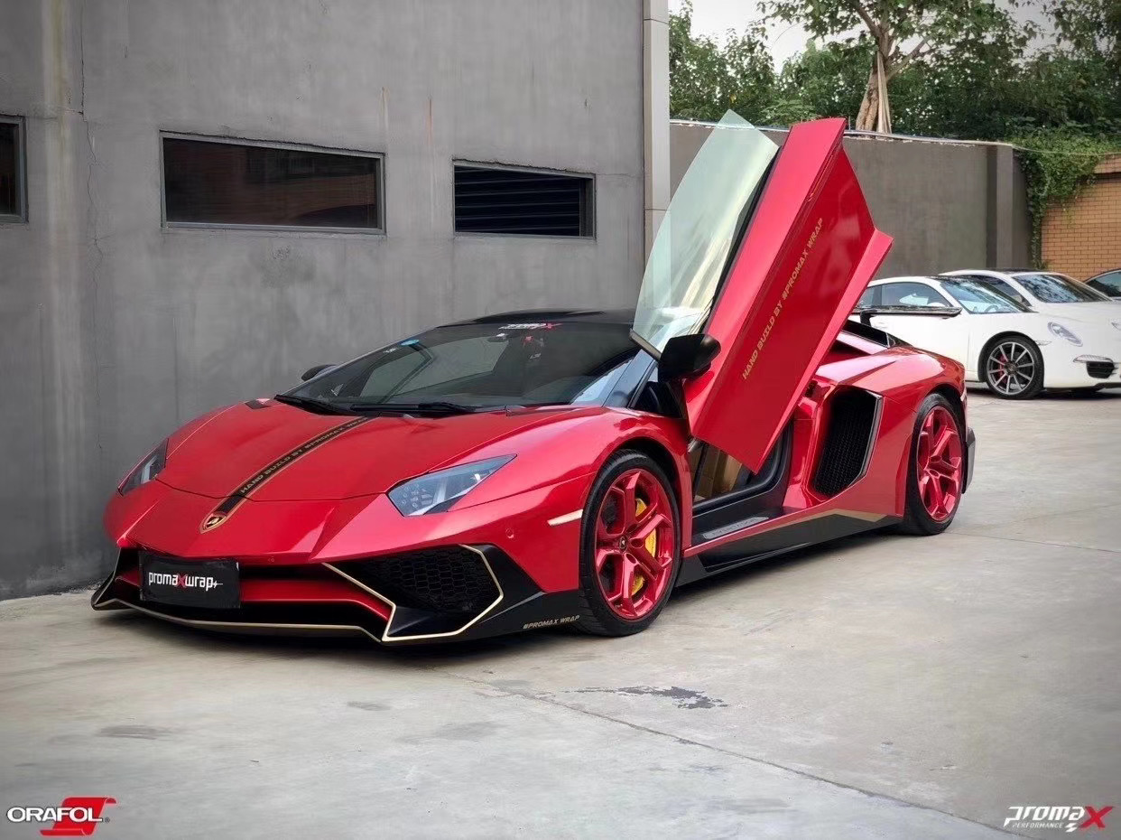 Lamborghini LP700 to LP750-4 SV Dry Carbon Fiber Conversion Body Kit