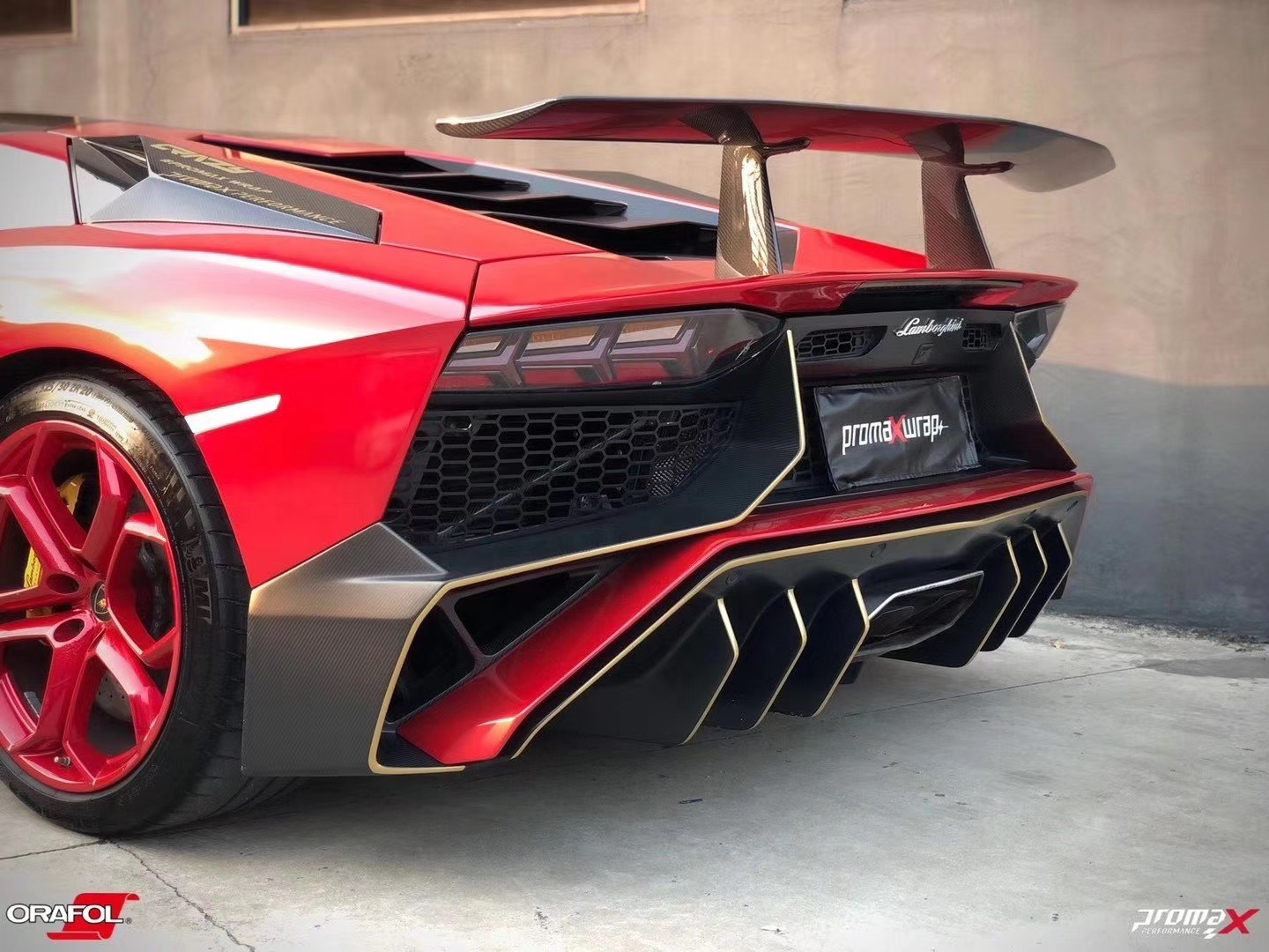 Lamborghini LP700 to LP750-4 SV Dry Carbon Fiber Conversion Body Kit