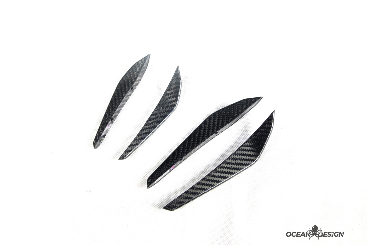 2021–2025 BMW M3 (G80) / M4 (G82) MP Style Front Canards – Dry Carbon Fiber