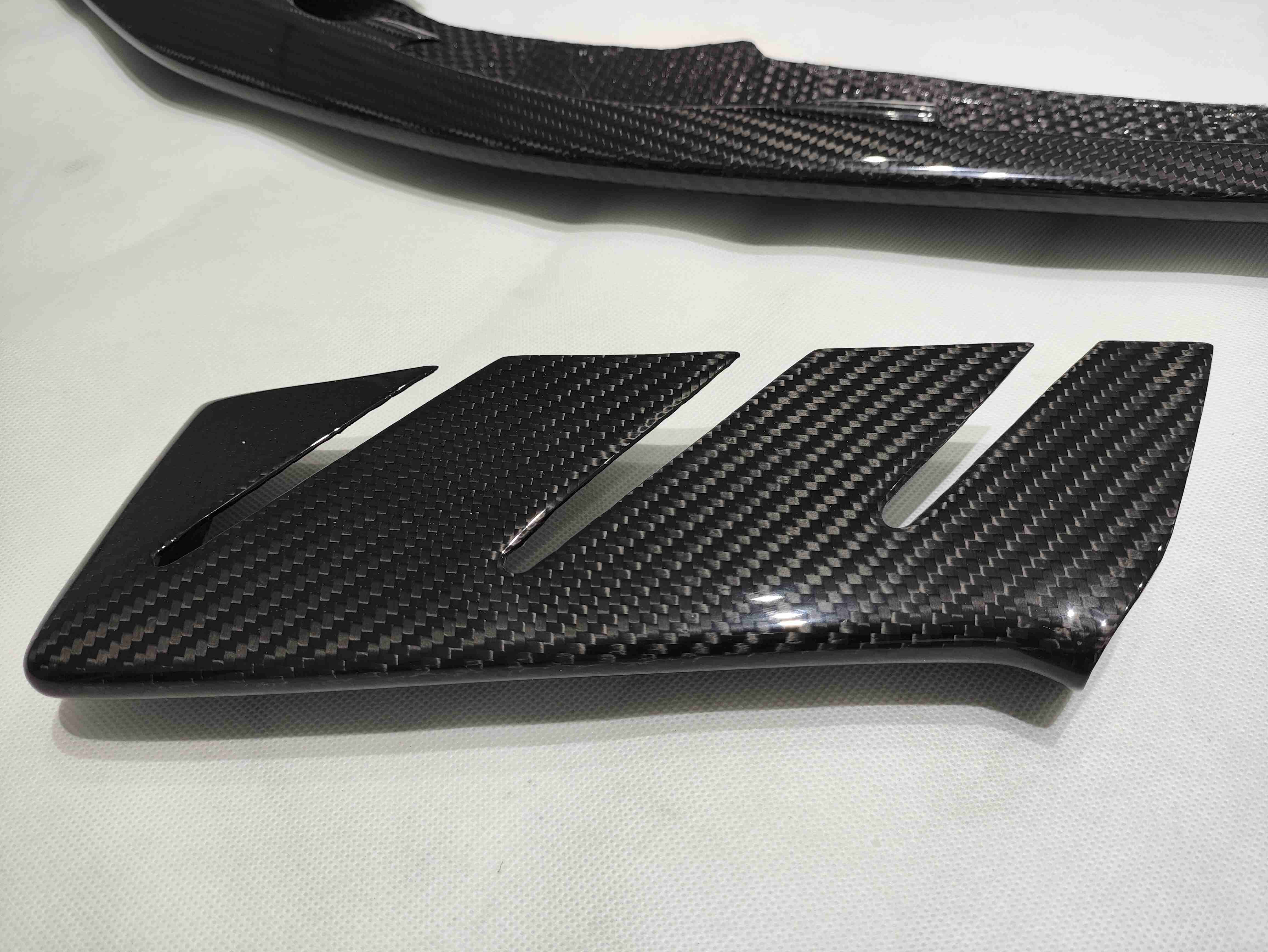 Lamborghini Huracan EVO RWD Front Bumper Protector Dry Carbon Fiber N Series Bodykit