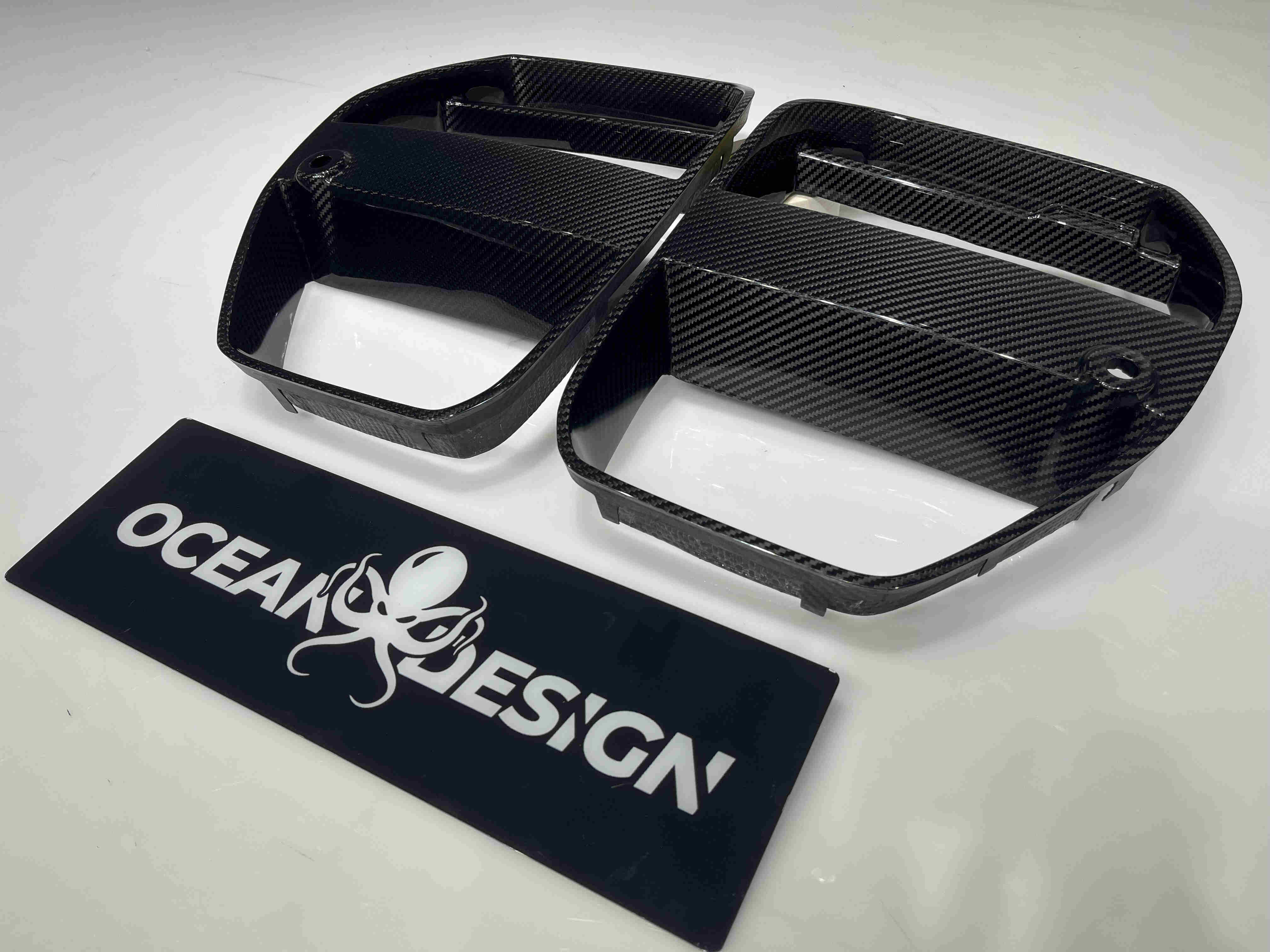 BMW M3 (G80) / M4 (G82) V-Style Dry Carbon Front Grille – 3K Matte Finish
