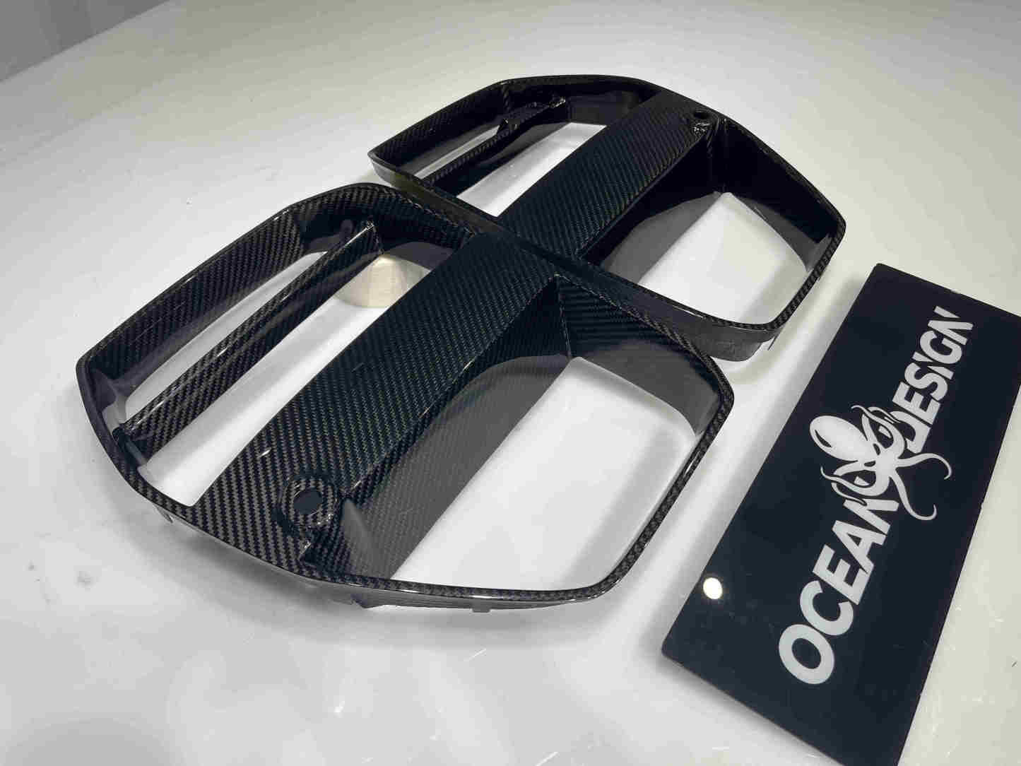 BMW M3 (G80) / M4 (G82) V-Style Dry Carbon Front Grille – 3K Matte Finish
