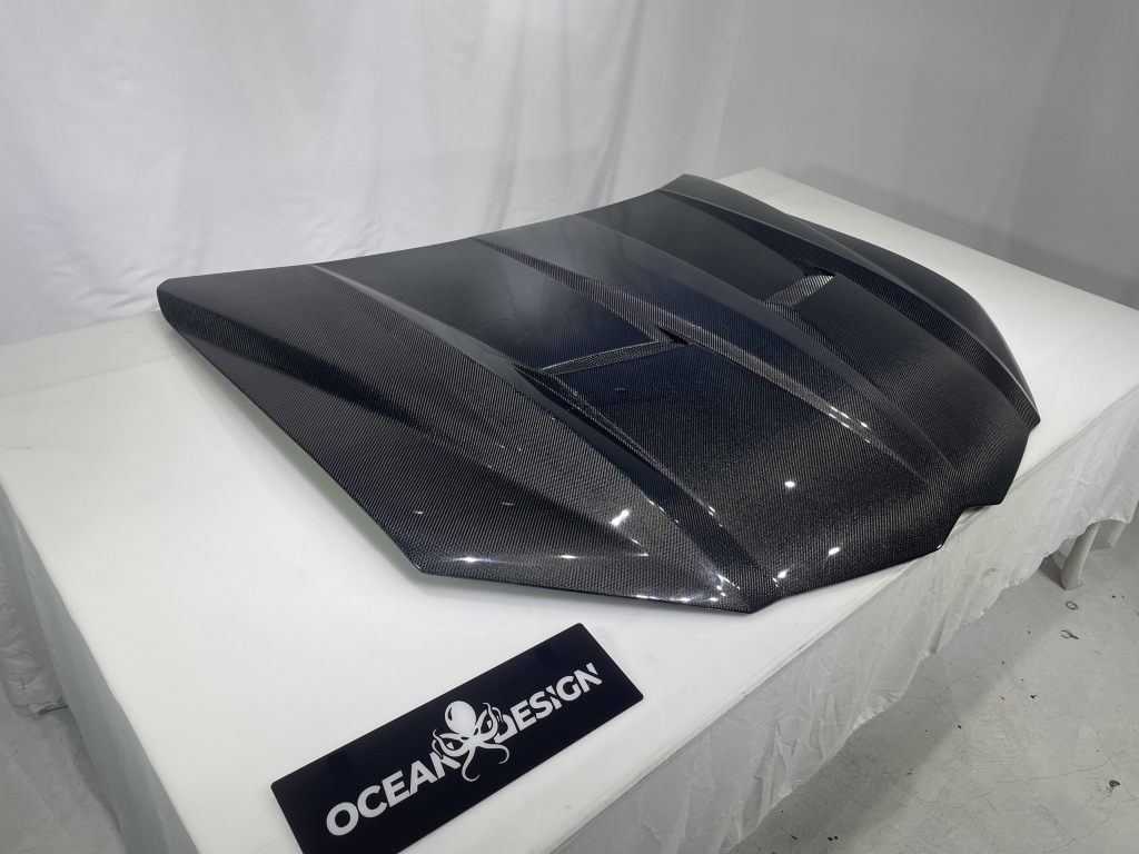 Lamborghini URUS Hood Bonnet Dry Carbon Fiber TC Series Bodykit