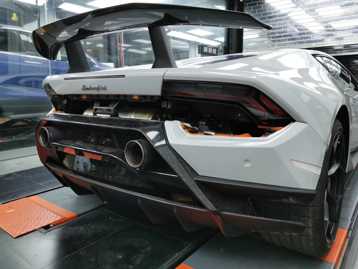 Lamborghini Huracán 580/610/EVO to Performante Upgrade Kit - Dry Carbon Fiber