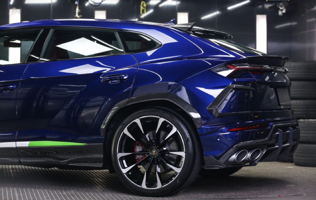 2018-2022 Lamborghini URUS Rear Diffuser Dry Carbon Fiber TC Series Bodykit