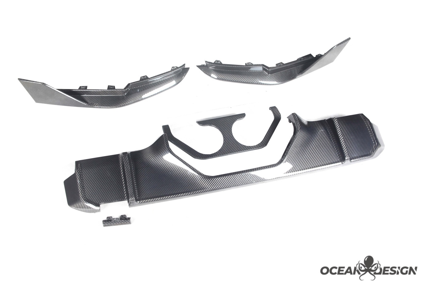 2021–2025 BMW M3 (G80) / M4 (G82) MP Style Center Exit Rear Diffuser – Dry Carbon Fiber