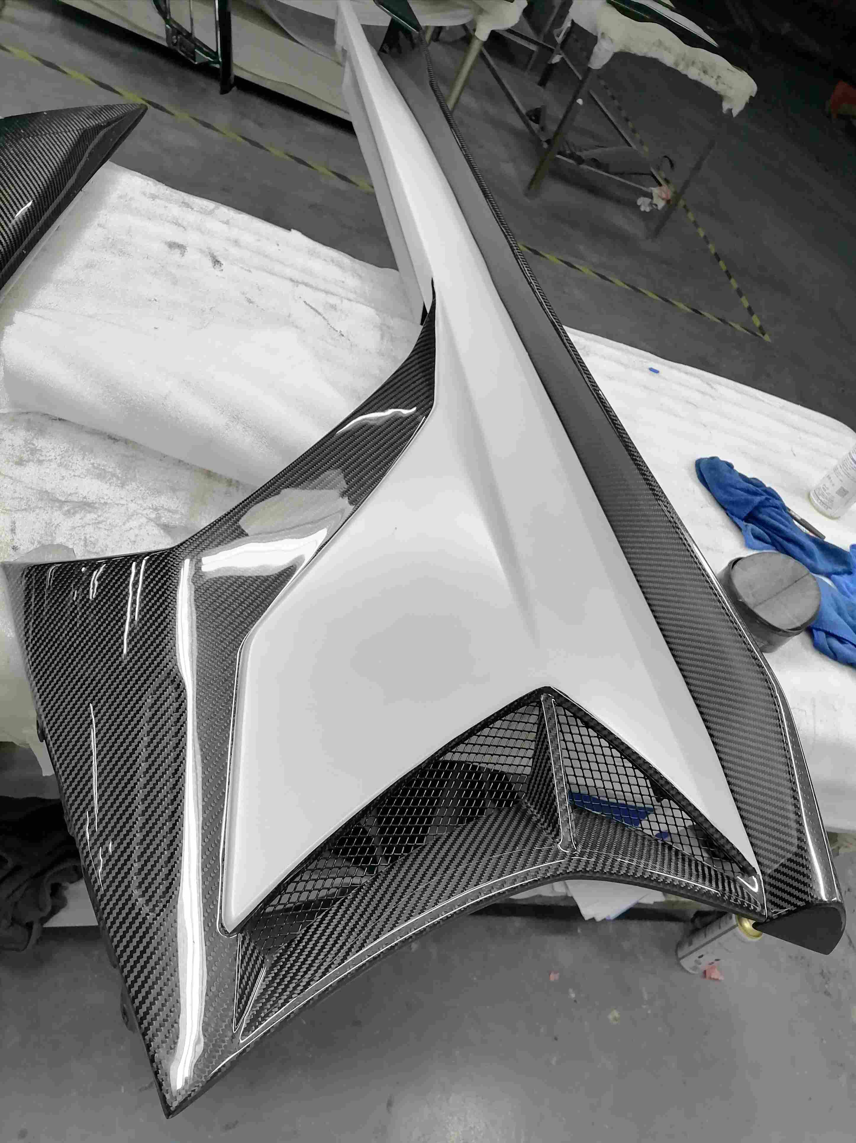 Lamborghini LP700/720/750 to Aventador SVJ Coupe/Roadster Dry Carbon Fiber Body Kit