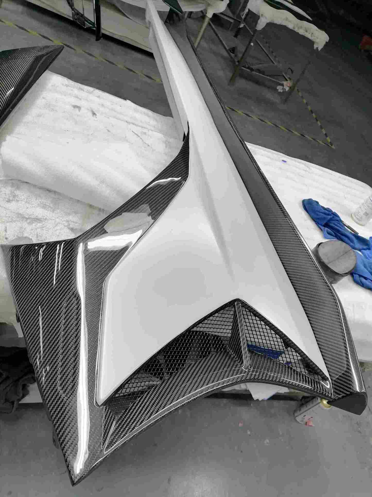 Lamborghini LP700/720/750 to Aventador SVJ Coupe/Roadster Dry Carbon Fiber Body Kit