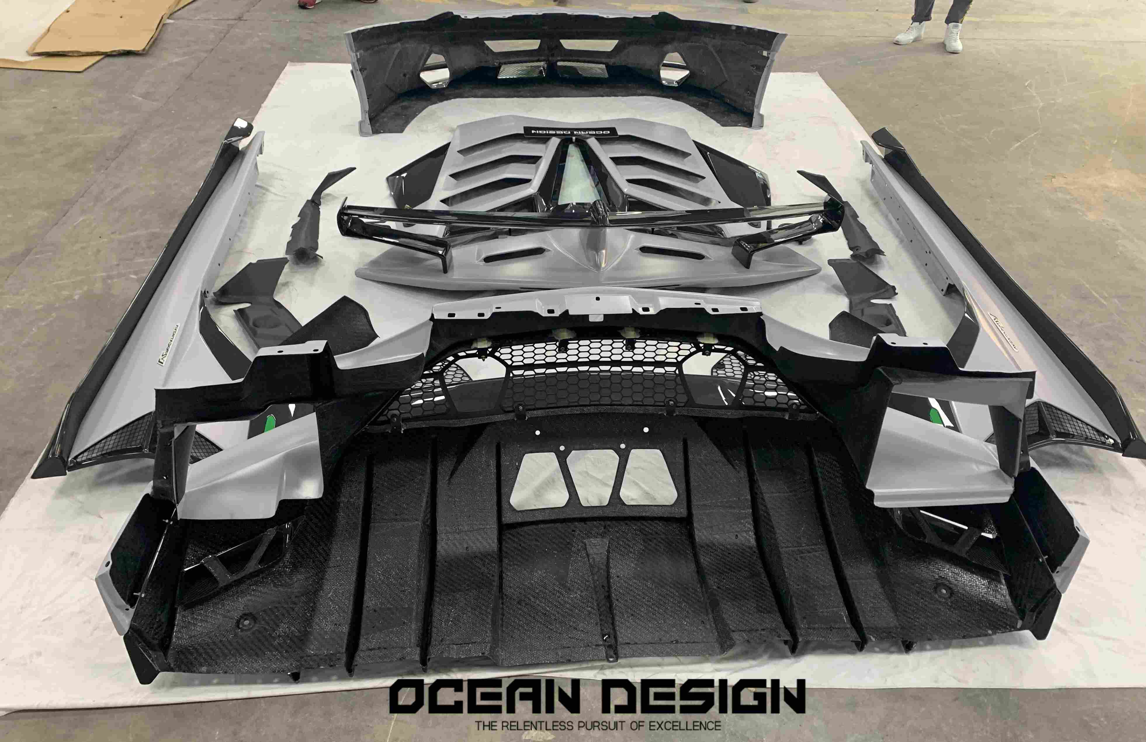 Lamborghini LP700/720/750 to Aventador SVJ Coupe/Roadster Dry Carbon Fiber Body Kit
