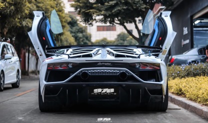 Lamborghini LP700/720/750 to Aventador SVJ Coupe/Roadster Dry Carbon Fiber Body Kit