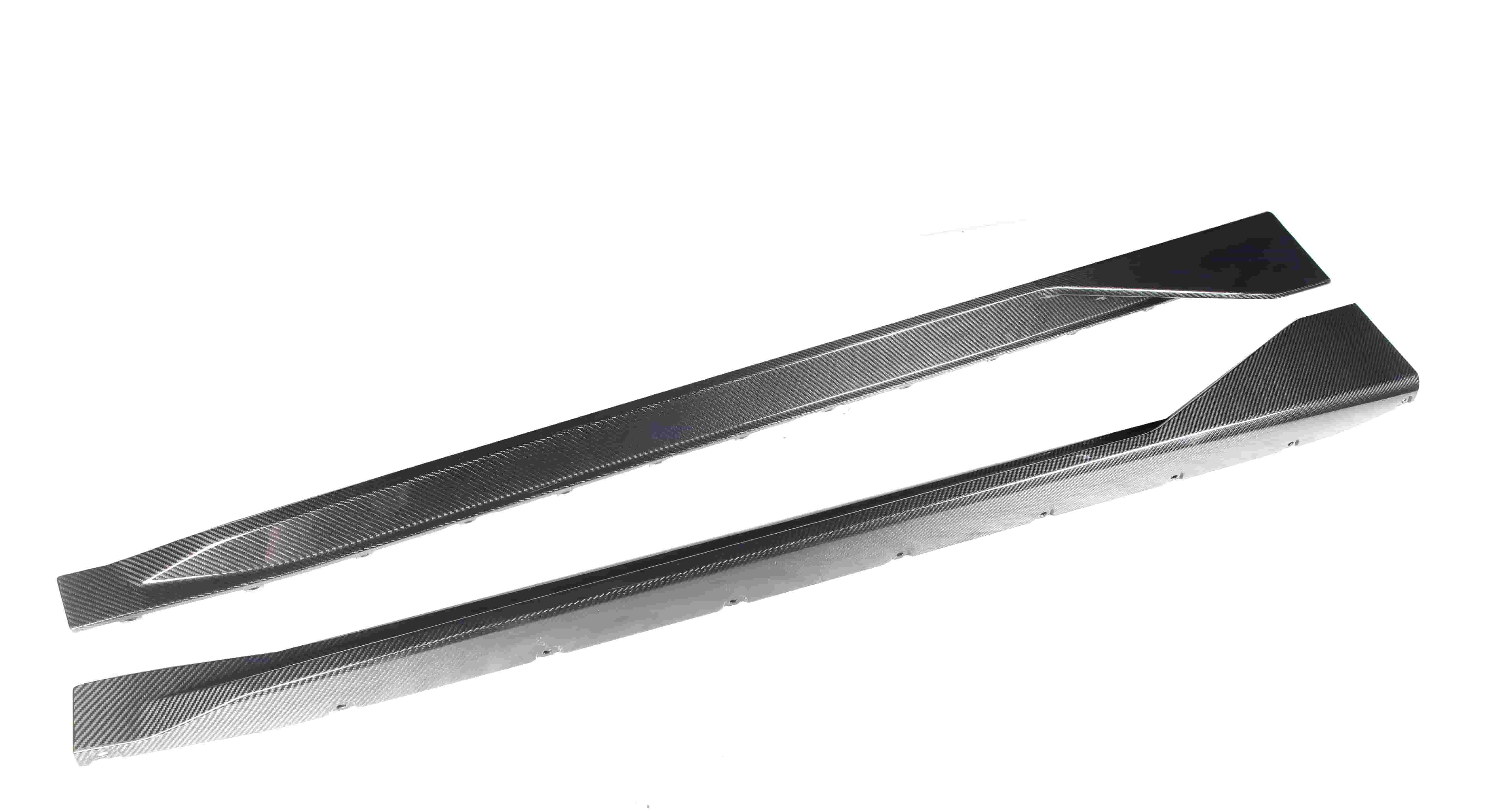 BMW M3 (G80) / M4 (G82) V-Style Dry Carbon Side Skirts