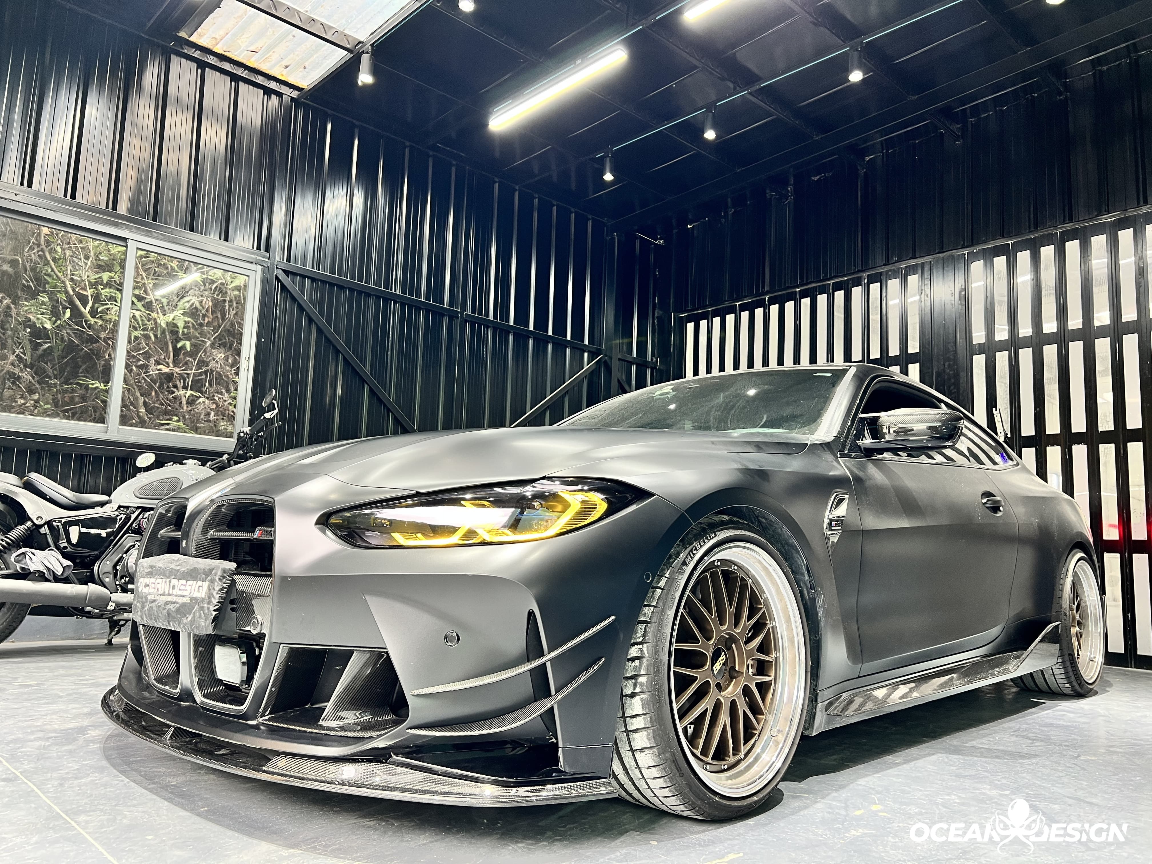 2021–2025 BMW M3 (G80) / M4 (G82) AC Style Front Lip Splitter – Dry Carbon Fiber
