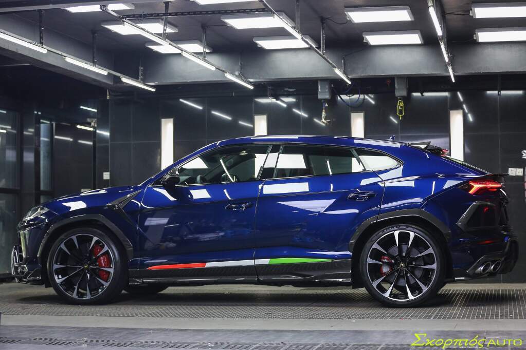 Lamborghini URUS Side Skirts Dry Carbon Fiber TC Series Bodykit