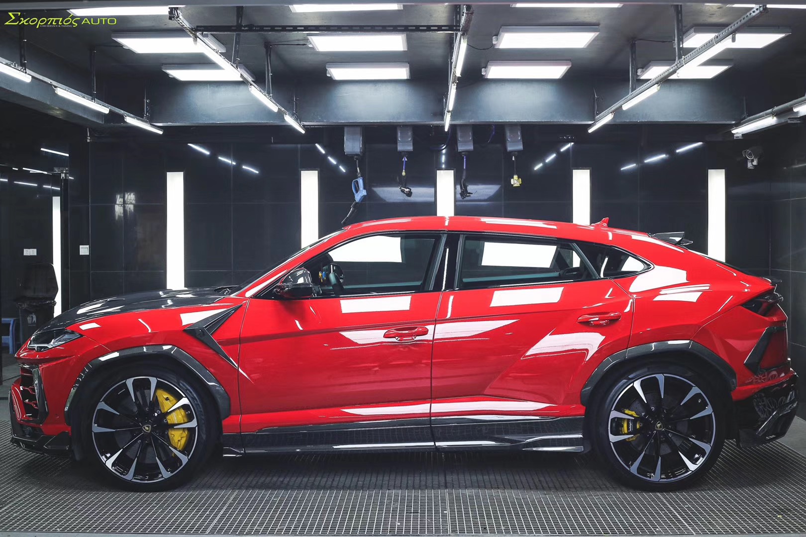Lamborghini Urus Topcar Style Dry Carbon Parts - styling view
