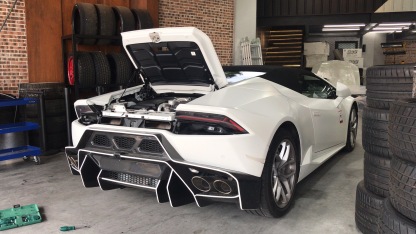 Lamborghini LP580/LP600/LP610 V Style Dry Carbon Parts - styling view