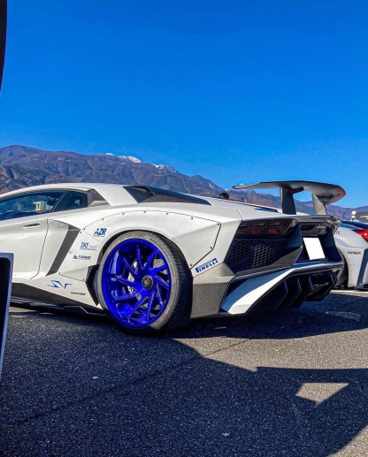 Lamborghini LP700 / LP720 / LP750 LB Style Carbon Fiber Parts - styling view