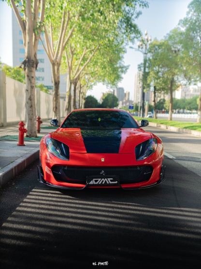 Ferrari 812 MSY Style Dry Carbon Parts - styling view