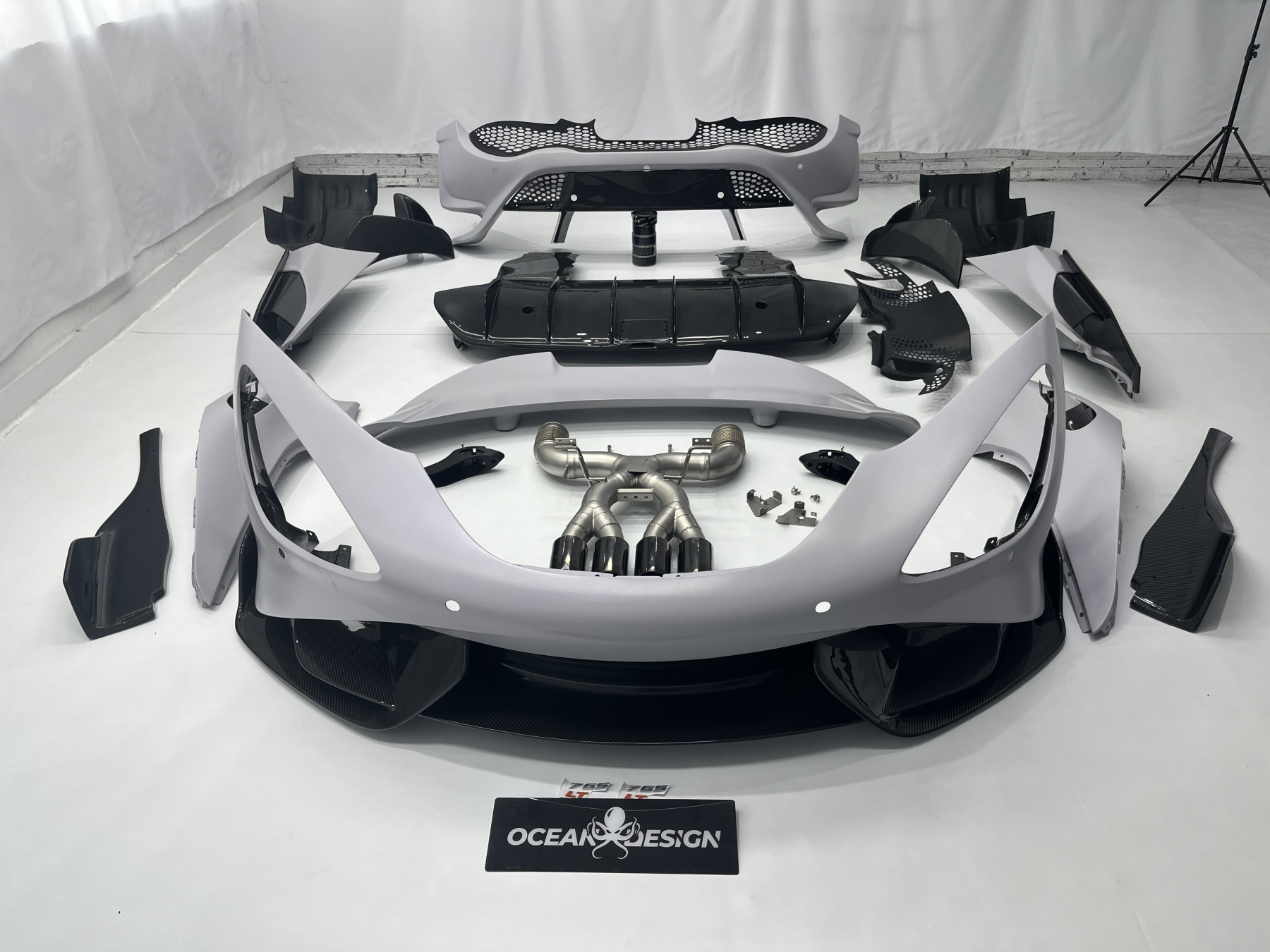 McLaren 720S to 765LT Style Dry Carbon Conversion Kit - styling view