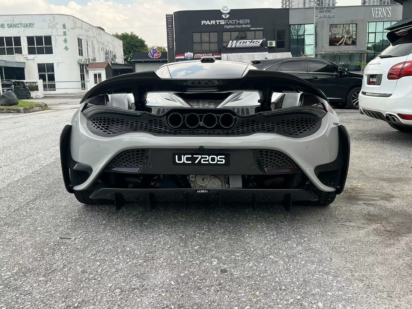 McLaren 720S to 765LT Style Dry Carbon Conversion Kit - styling view