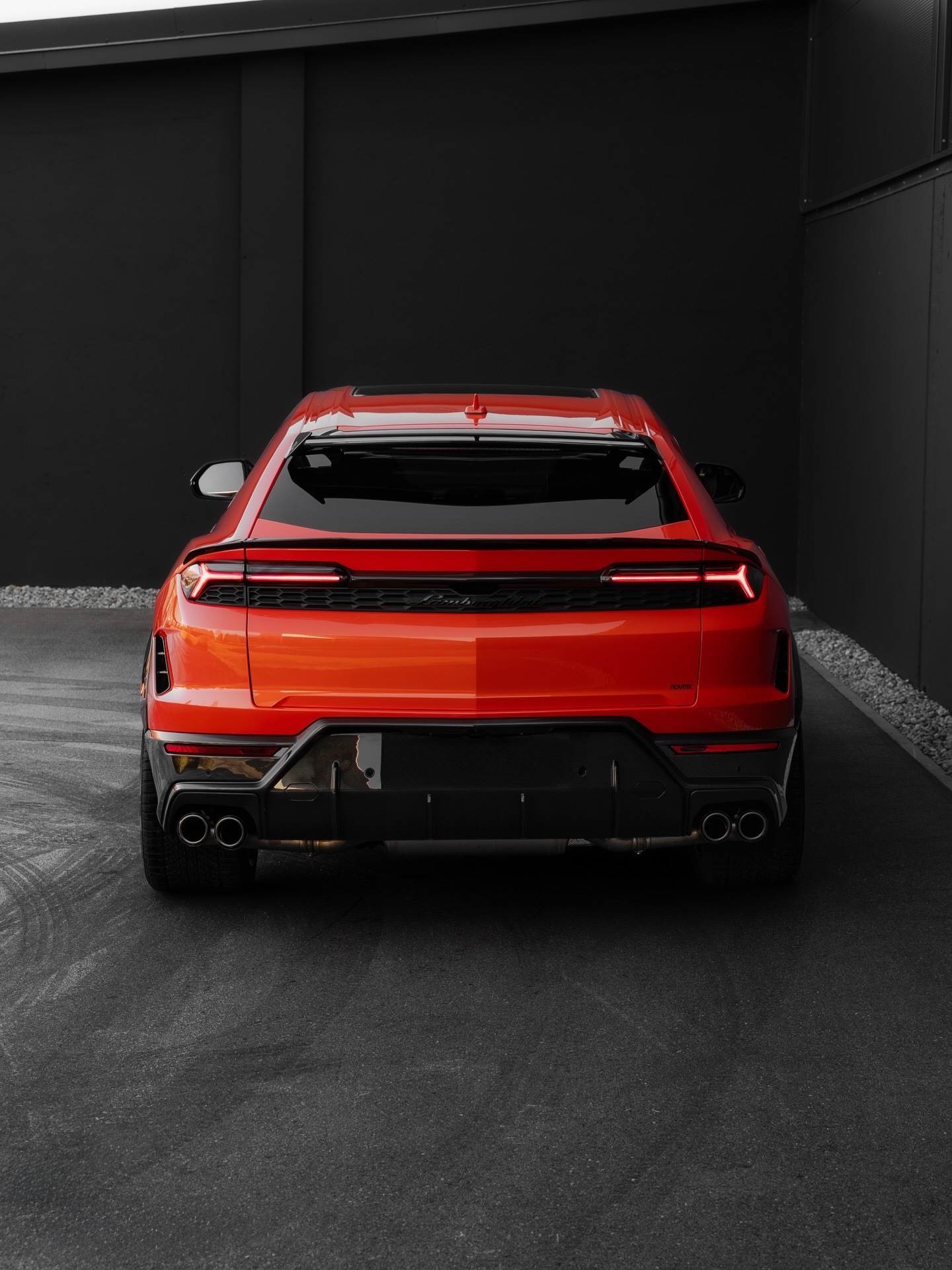 Lamborghini Urus SE N Style Parts - styling view