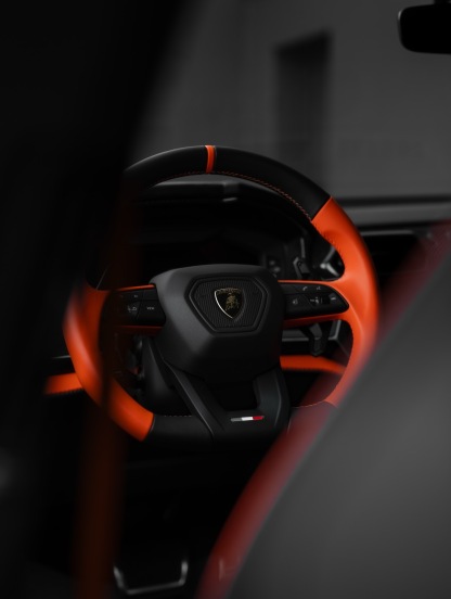 Lamborghini Urus SE N Style Parts - styling view