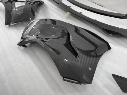 Aston Martin DBX 707 Style Conversion Parts - styling view