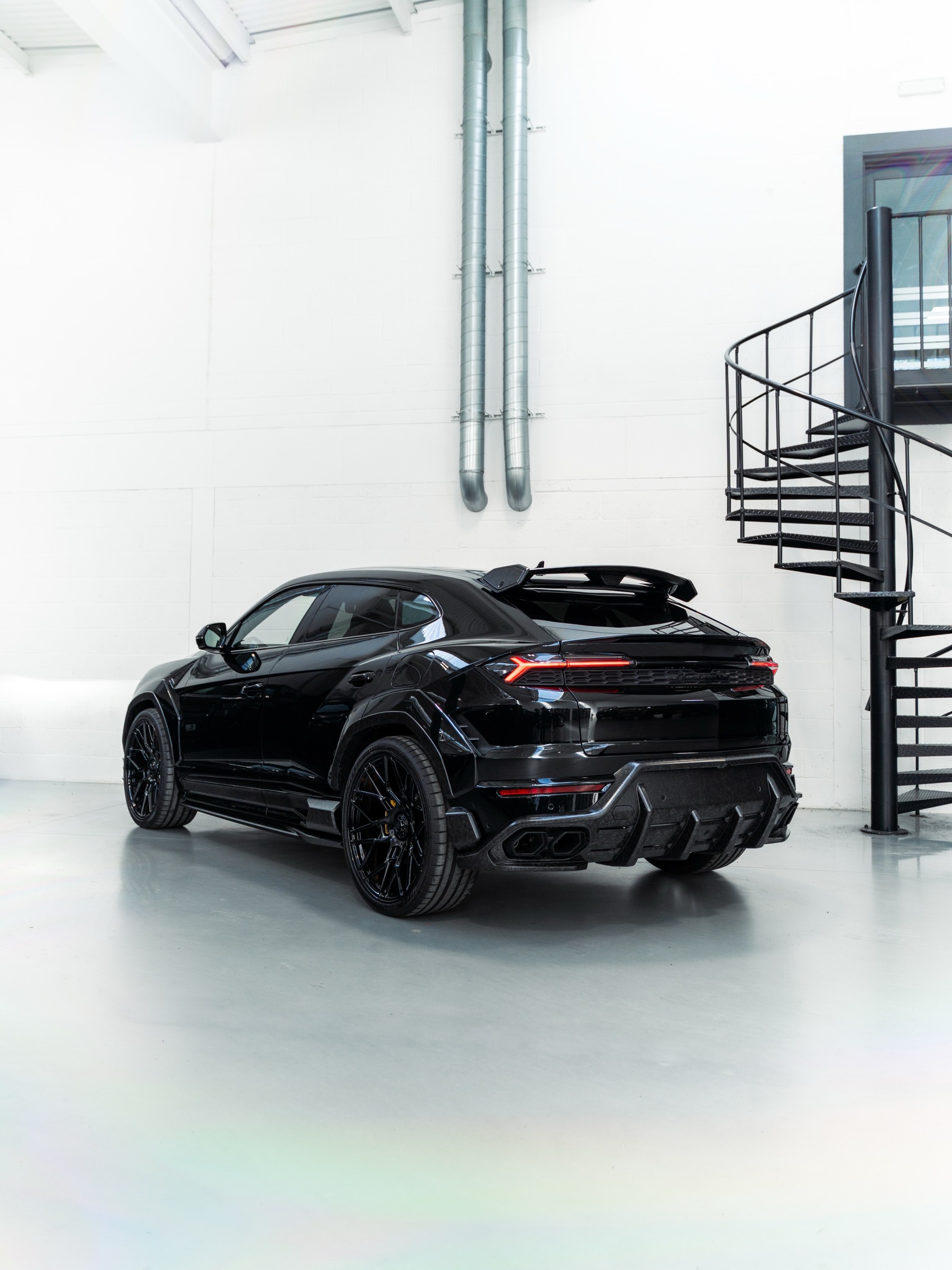 Lamborghini Urus SE U Style Parts - styling view
