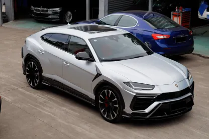 Lamborghini Urus Topcar Style Dry Carbon Parts - styling view