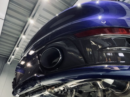 Porsche 911 992 SD Style Dry Carbon Rear Lip - styling view
