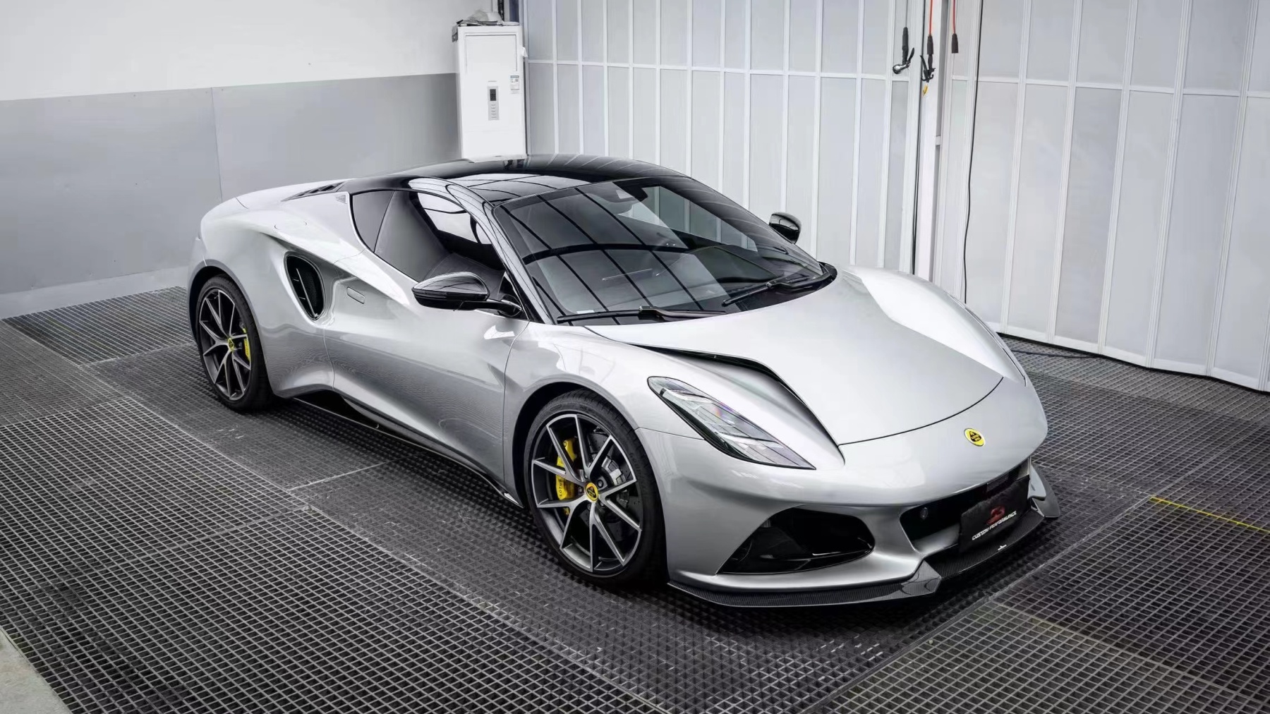 Lotus Emira Ocean Design Style Dry Carbon Parts - styling view