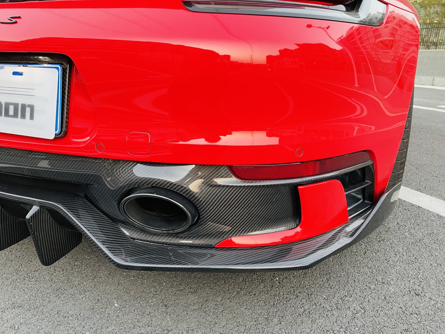 Porsche 911 992.1 Mi Style Dry Carbon Parts - styling view