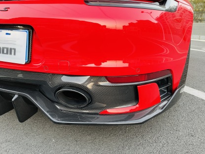 Porsche 911 992.1 Mi Style Dry Carbon Parts - styling view
