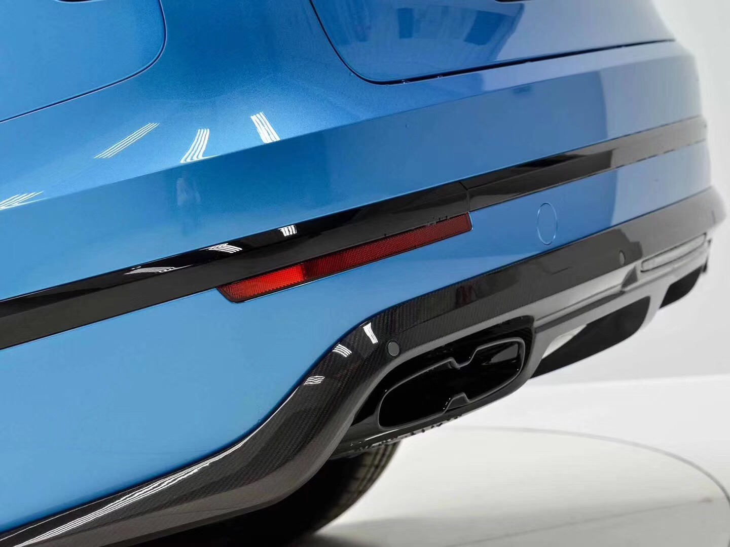 Bentley Bentayga 2018-2021 Edition One Style Carbon Fiber Parts - styling view