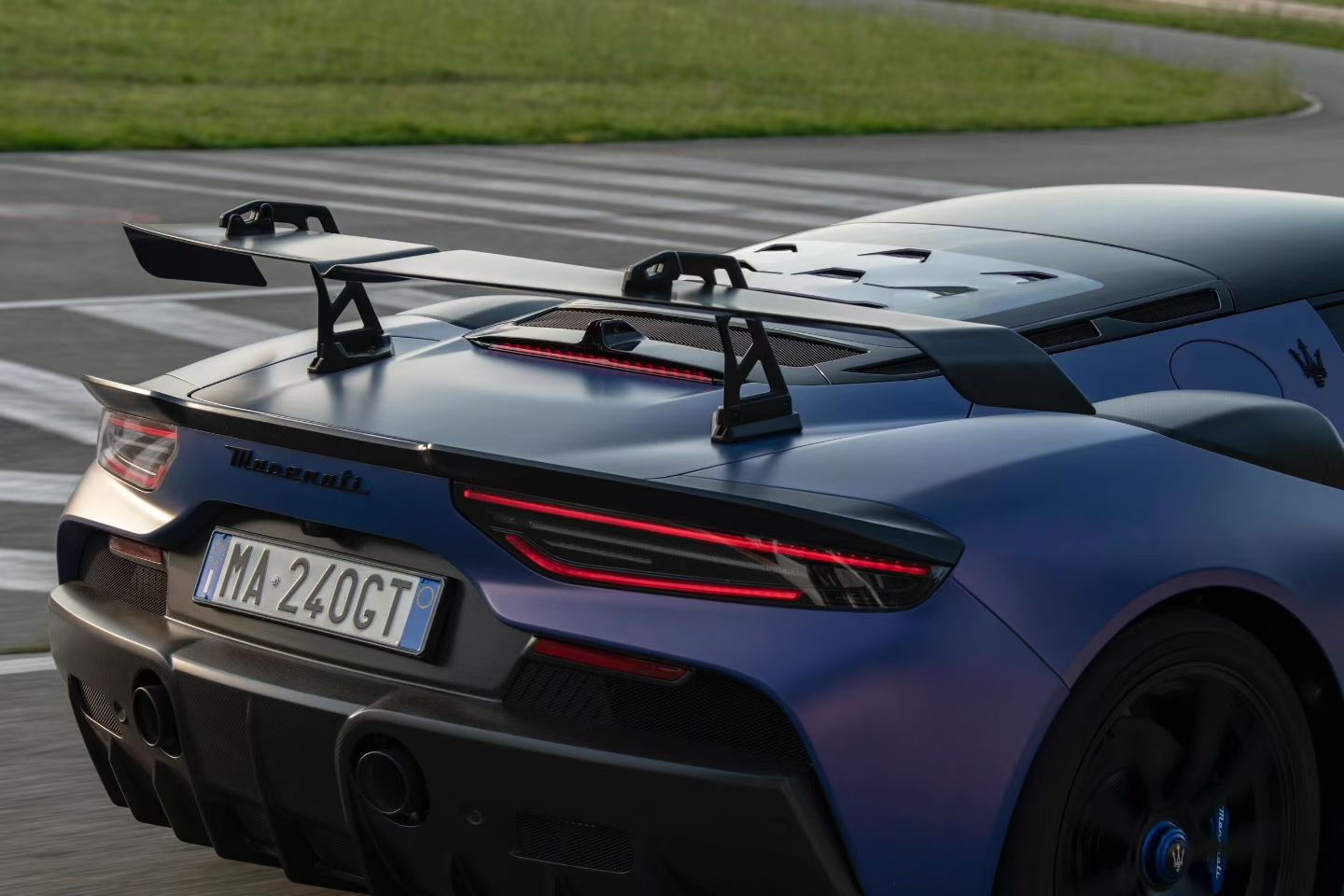 Maserati MC20 GT2 Style Rear Wing - styling view