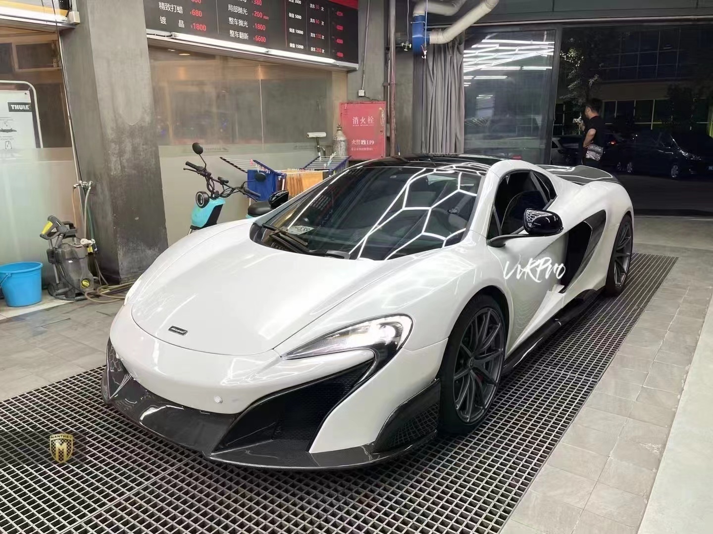 McLaren MP4-12C/625/650S 675LT Style Carbon Conversion Kit - styling view