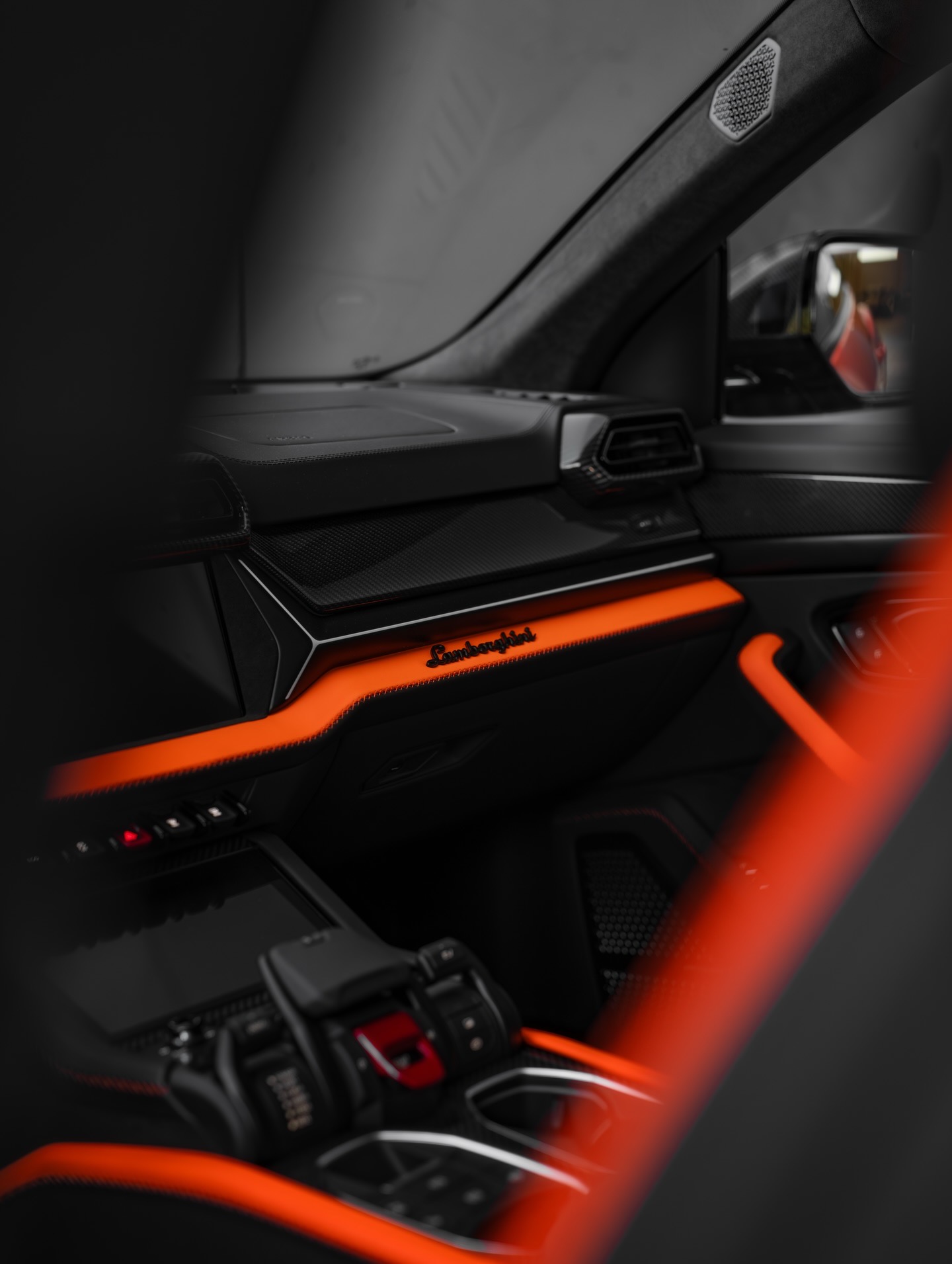 Lamborghini Urus SE N Style Parts - styling view