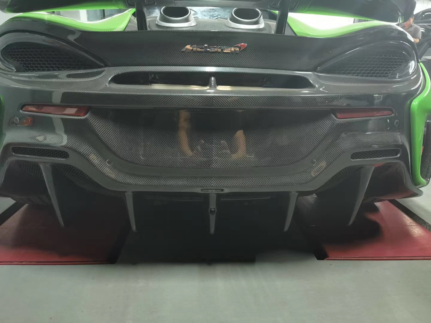 McLaren 540C / 570S to 600LT Style Carbon Fiber Conversion Kit - styling view