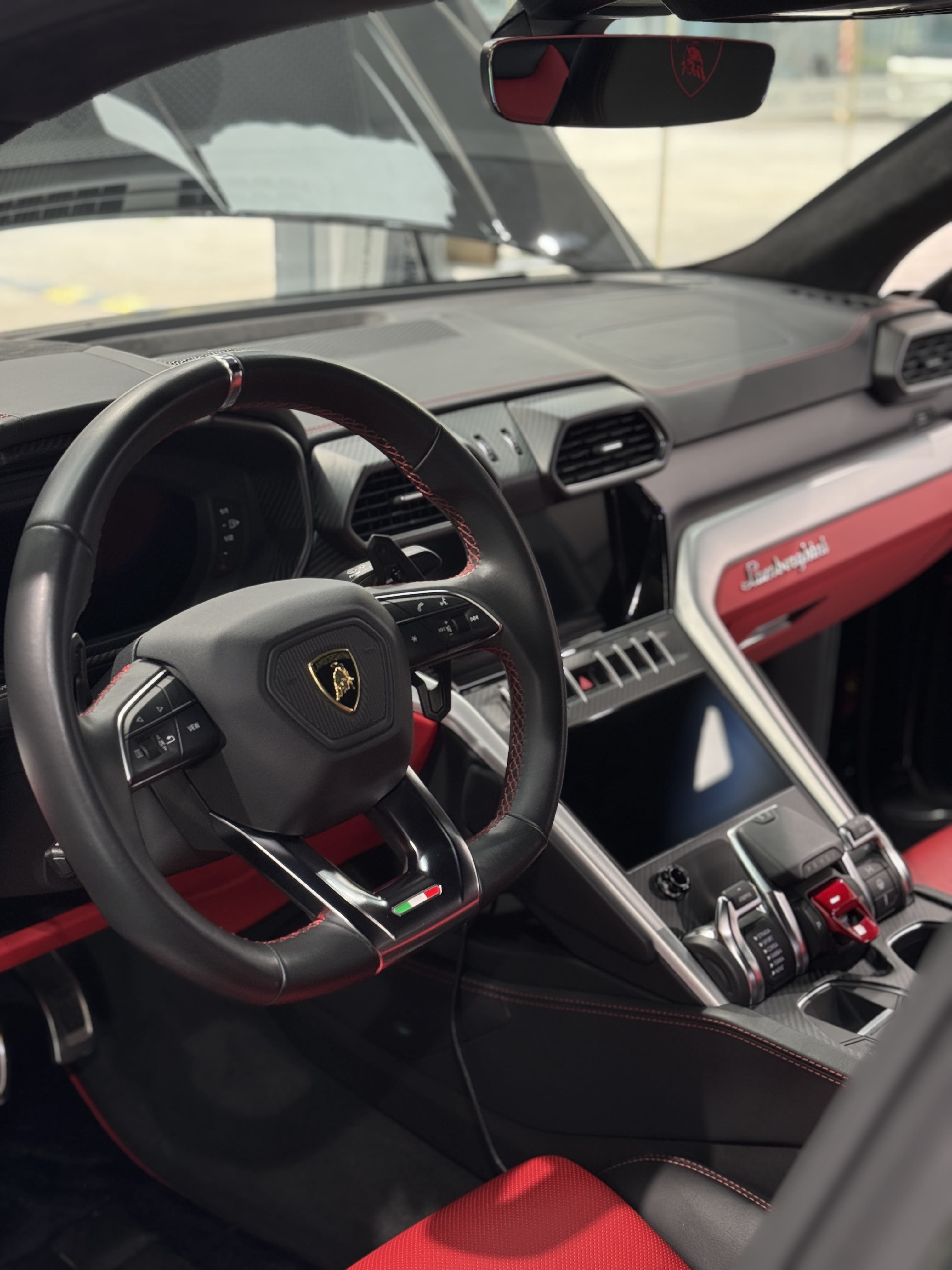 Lamborghini Urus Topcar Style Dry Carbon Parts - styling view