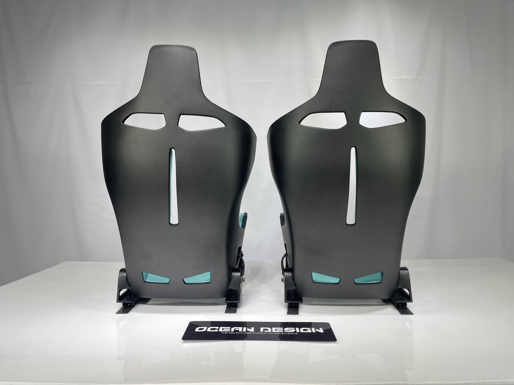 McLaren Senna Style Dry Carbon Bucket Seat - styling view