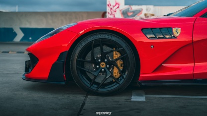 Ferrari 812 MSY Style Dry Carbon Parts - styling view