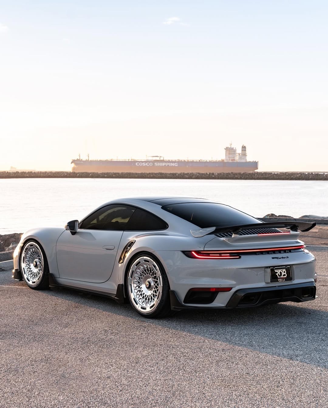 Porsche 911 992.1 Turbo S 9D Style Dry Carbon Parts - styling view